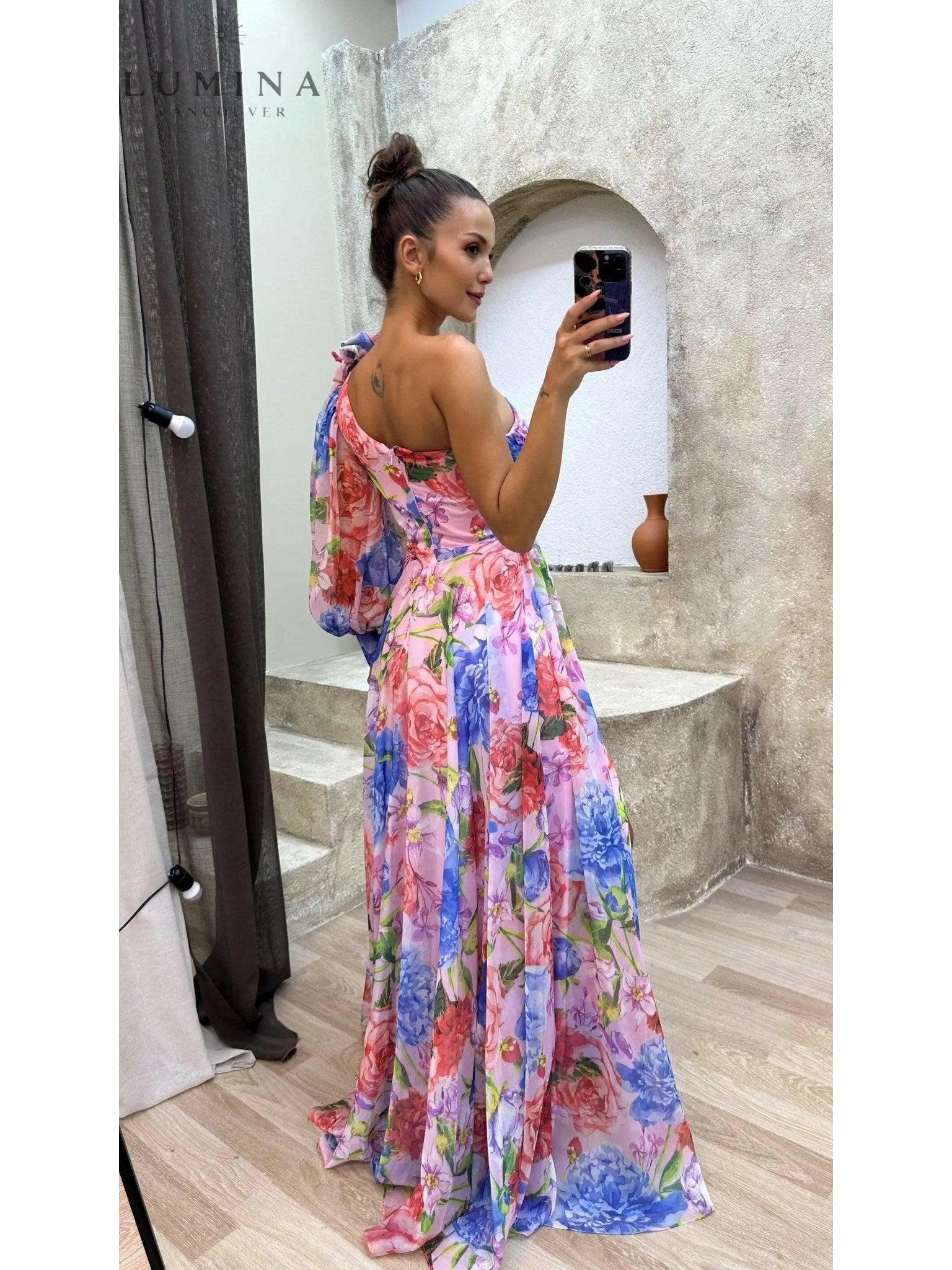 Audrey | Stunning Flowing Gown