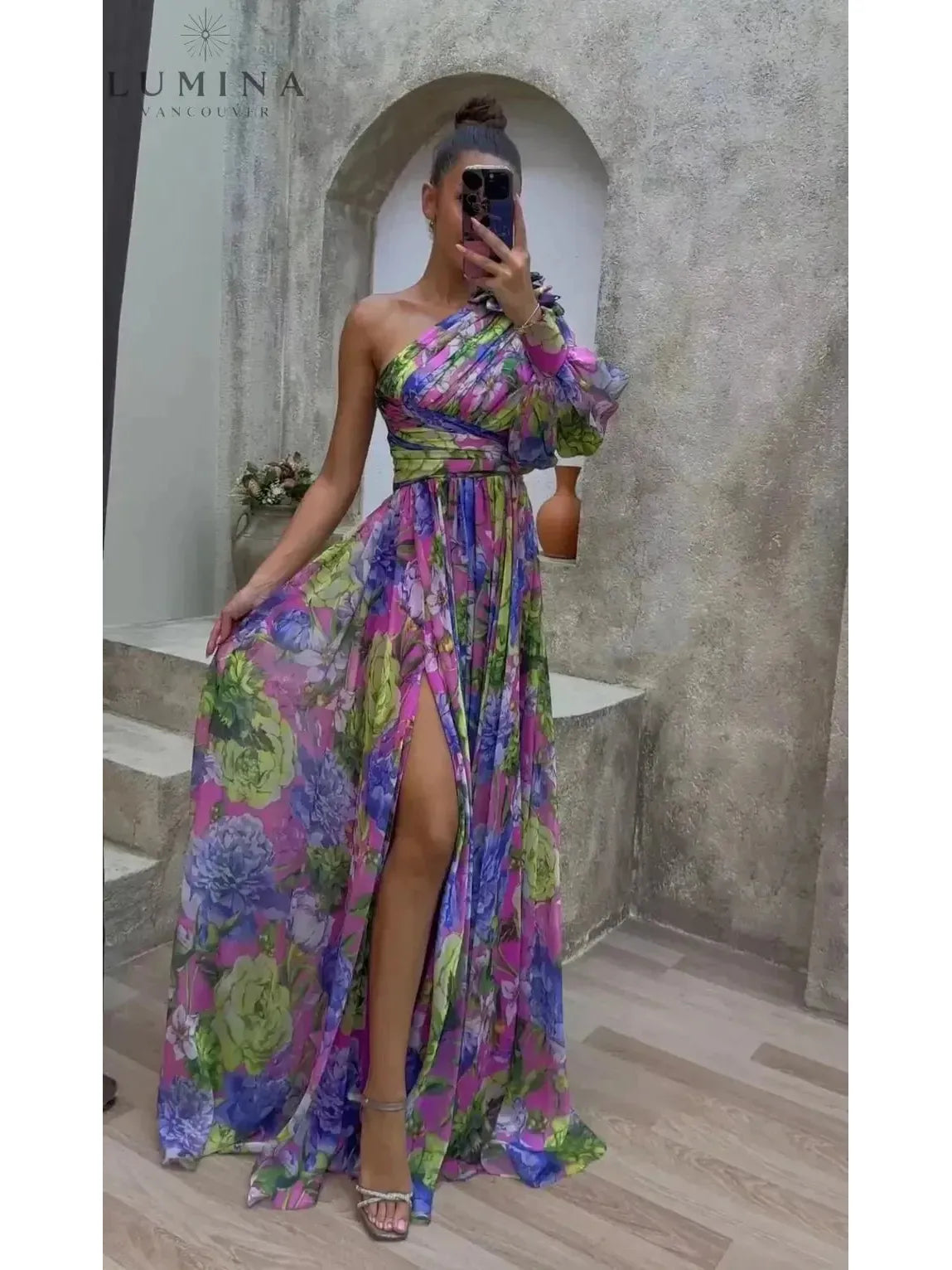 Audrey | Stunning Flowing Gown