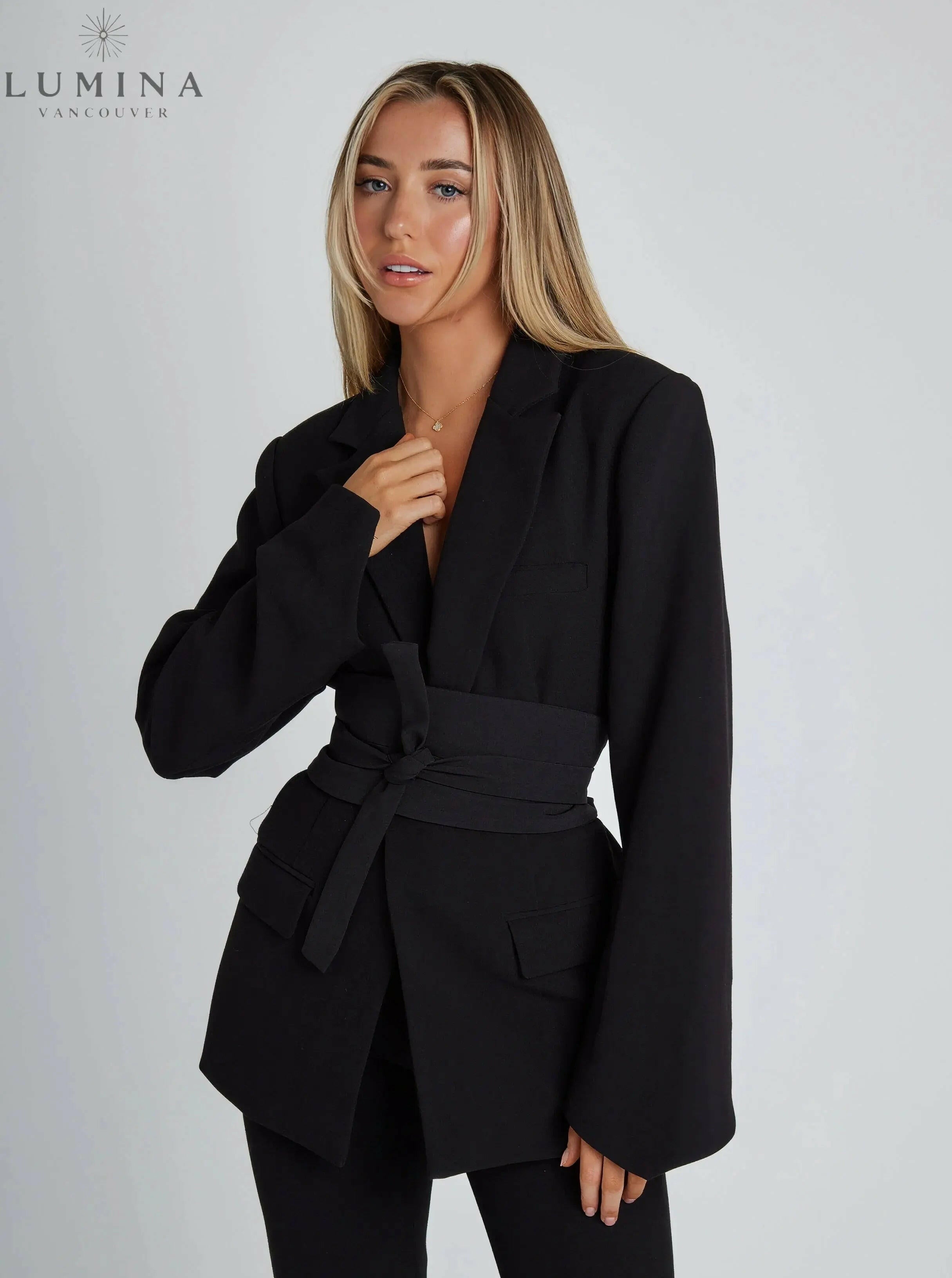 Vivian - Luxe Chic Blazer - Lumina Vancouver