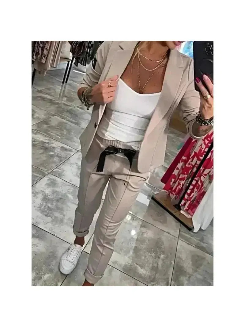 Valeria – Stylish Women's Tailored Set