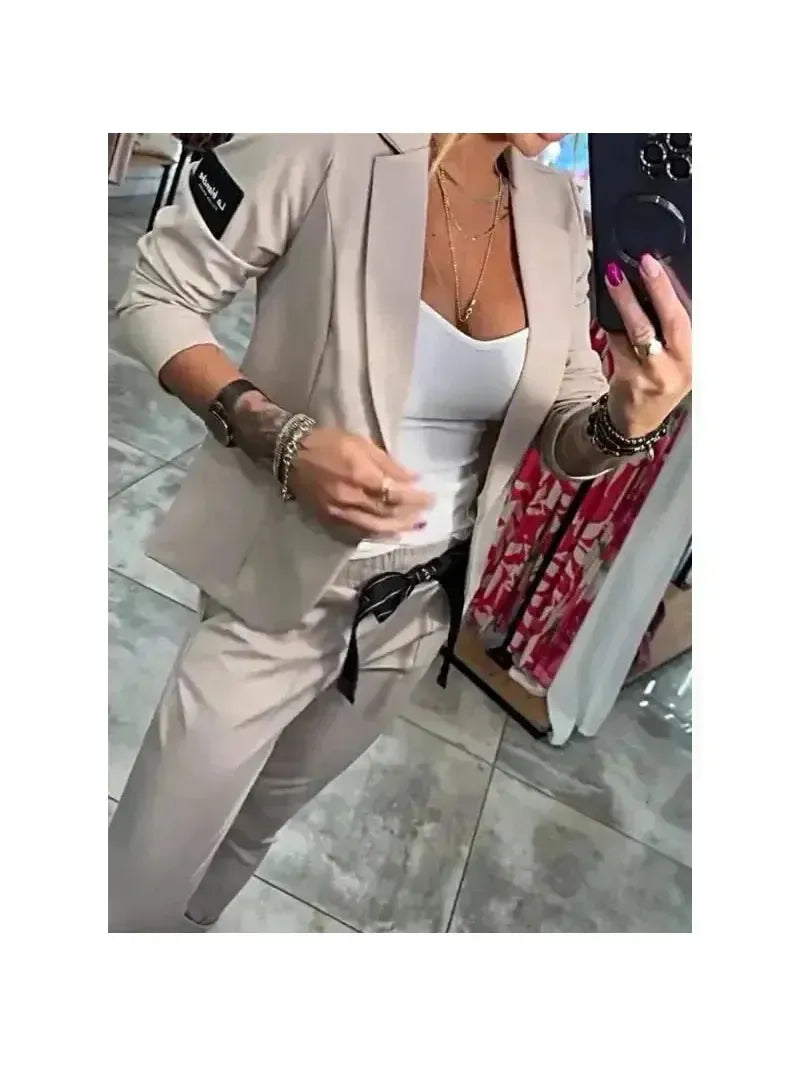 Valeria – Stylish Women's Tailored Set