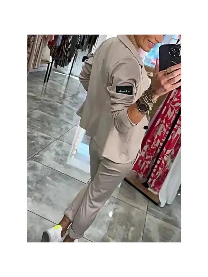 Valeria – Stylish Women's Tailored Set