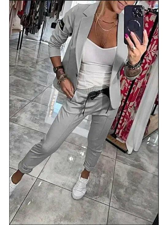 Valeria – Stylish Women's Tailored Set