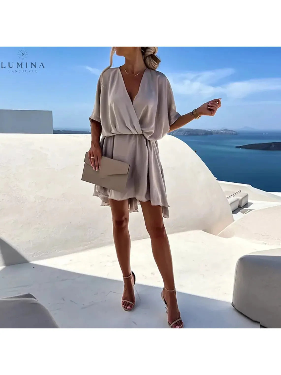 Kiana - Chic Flowy Mini Dress
